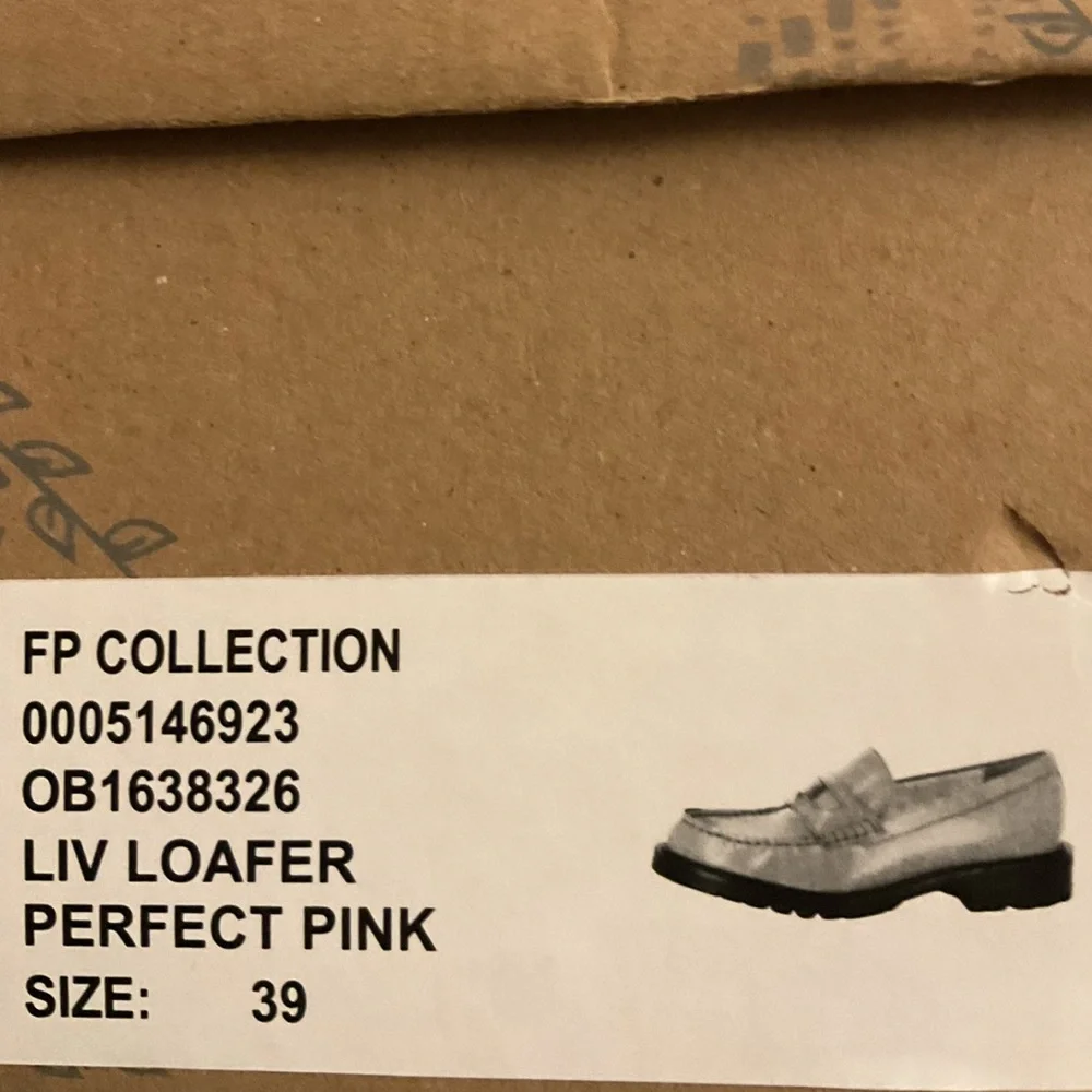 FREE PEOPLE COLLECTION - Liv Loafer in Perfect Pink, Size 39
